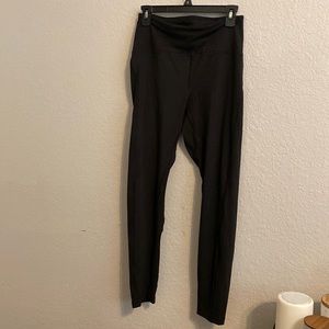 Mono B High-Rise Leggings. Size Large.